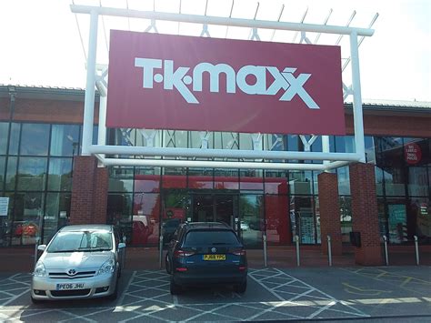 tk maxx opening times.